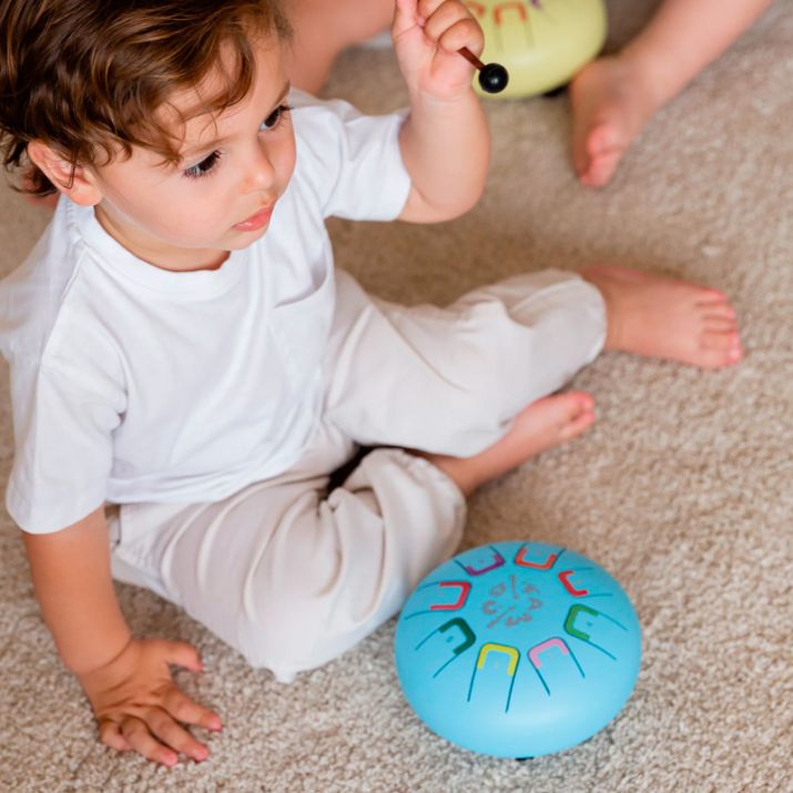 Tambú Baby Azul de Juegaconmigo | De Cáscara de Nuez | motricidad, estimulación cognitiva, autonomía, juego libre