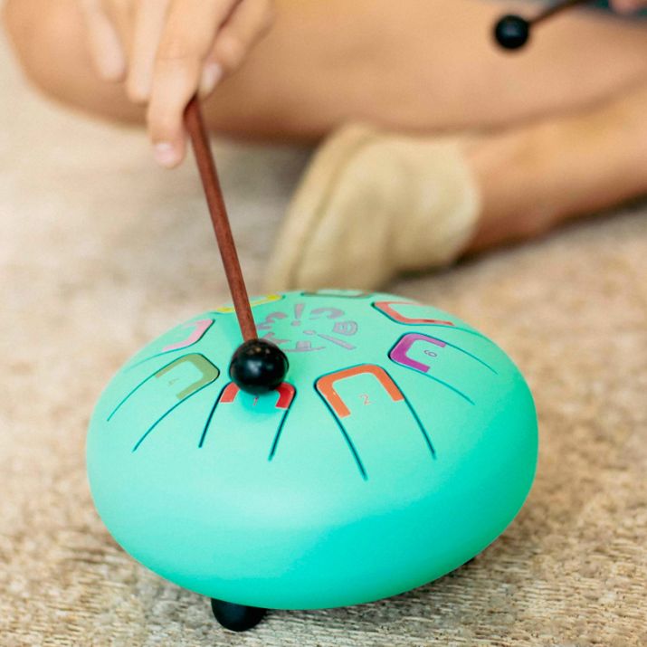 Tambú Baby Verde Agua de Juegaconmigo | De Cáscara de Nuez | motricidad, estimulación cognitiva, autonomía, juego libre